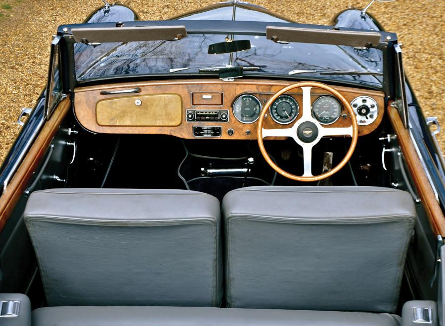Торпедо Lagonda 3-Litre 3-Position Drophead Coupe 1954 года  (фото 3 из 4)